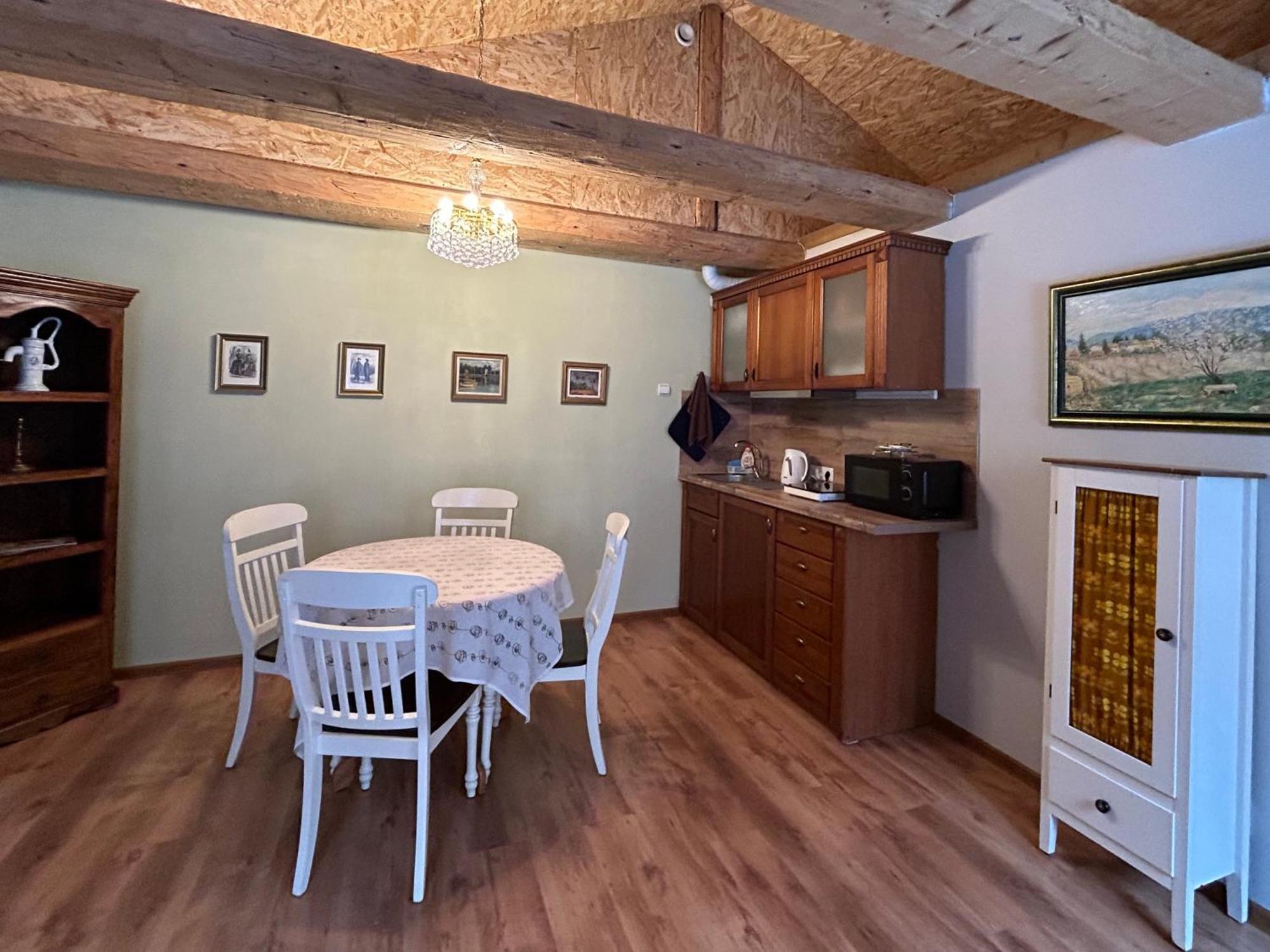 A1 Apartments With Free Parking Рига Екстериор снимка