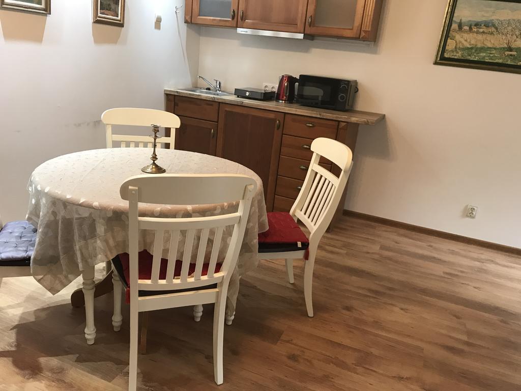 A1 Apartments With Free Parking Рига Екстериор снимка